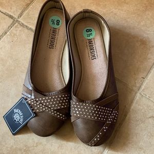 Cute bling flat shoes!